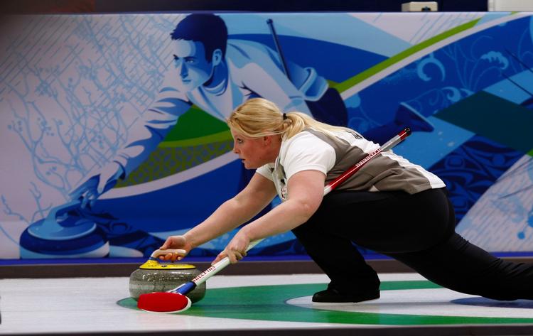 ENDELIG. Med en sejr på 7-6 over USA er Angelina Jensen og hendes hold atter med i kampen om olympiske medaljer. 
