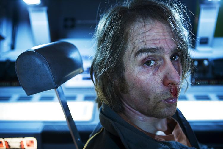 I 'Moon' viser Sam Rockwell sit alsidige talent både som en forslået astronaut, der er ved at gå i opløsning indefra, og som en anden sund, årvågen mand, der pludselig dukker op. Foto: Cinemateket 