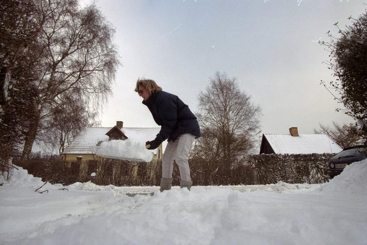 SNE. Det er ikke alle, der er lige gode til at få ryddet fortovet og sikre forgængere, at de kommer sikkert frem. 