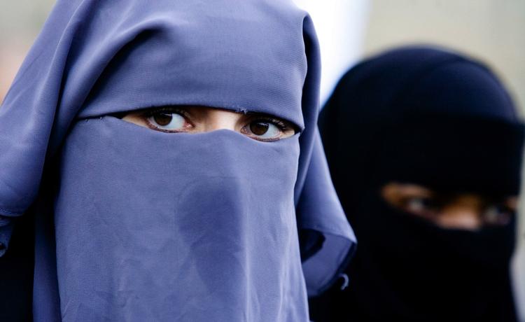 Holdningsskifte. Debatten om burkaer og niqaber endte med at være afsporet, mener Socialdemokraterne. Arkivfoto. 