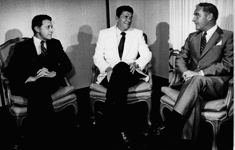 HAIG. Billedet er fra 1981, hvor Alexander Haig som udenrigsminister ses med præsident Ronald Reagan og forsvarsminister Caspar Weinberger. Reagan døde i 2004, Weinberger i 2006. 