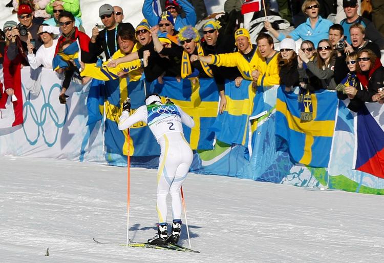 guld. Med guld tril Marcus Hellner og bronze til Jonas Ohlsson havde de svenske tilskuere masser at løbe over i mændenes 30 km langrend. 