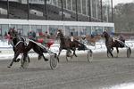 Nanok Djuhm (nummer 3) med Steen Juul vinder V5-finalen efter en imponerende præstation. 