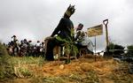 Planteskole. Da udviklingsminister Ulla Tørnæs var i Kenya i 2006, plantede hun et træ. Men der vil ifølge dagens skribent ikke være mange frugter forude, hvis et lækket udkast til regeringens kommende udviklingspolitik står til troende. Foto: Finn Frandsen 
