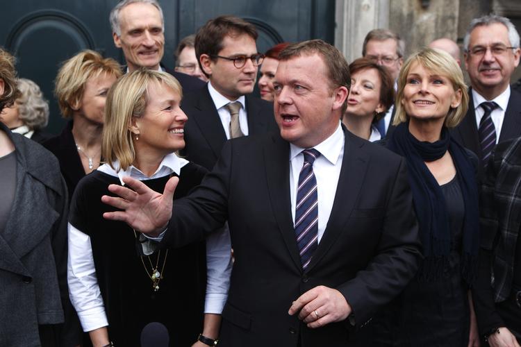 TIMING. Ministerrokaden, som fandt sted i formiddags, kommer for sent, mener politisk kommentatorer. 