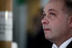 SVÆKKET. Mange danskere mener, at Søren Gades farvel til dansk politik er en svækkelse for den siddende regering. 