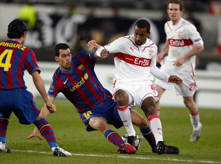 stormløb. Stuttgart overraskede Barcelona med et højt pres, som gav tyskerne en række store chancer. 