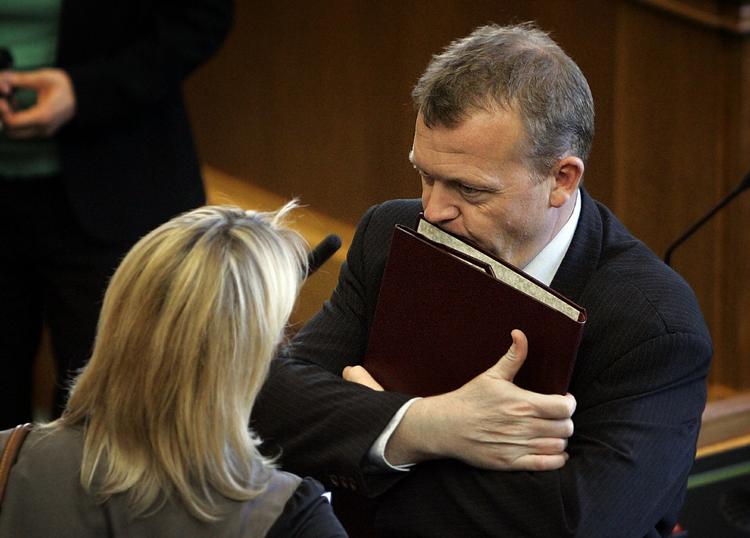 Uenige. Lederne af de to regeringspartier har problemer med at blive enige om den økonomiske politik. (Arkivfoto) 