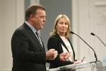 Statsminister Lars Løkke Rasmussen (V) og vicestatsminister Lene Espersen (K) fremlægger regeringens nye mål. 