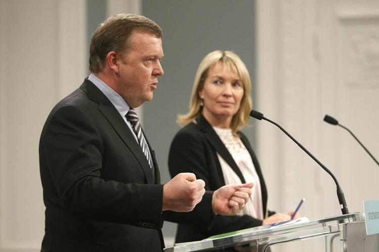 Statsminister Lars Løkke Rasmussen (V) og vicestatsminister Lene Espersen (K) fremlægger regeringens nye mål. 