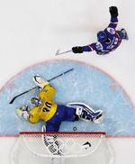 Farvel. Henrik Lundqvist havde ikke heldet mod slovakkerne. 
