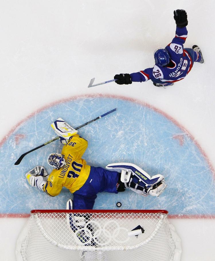 Farvel. Henrik Lundqvist havde ikke heldet mod slovakkerne. 