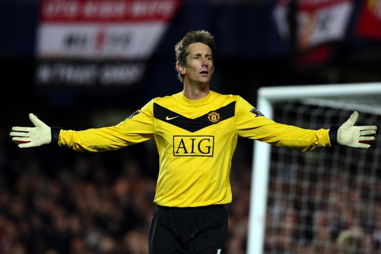 Trofast. Edwin van der Sar kom til Manchester United fra Fulham i 2005. Inden han kom til engelsk  fodbold spillede han for Juventus og Ajax.  Arkivfoto. 