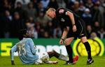 Problembarn. Adebayor skal igen se kampe fra tribunen. Arkivfoto. 