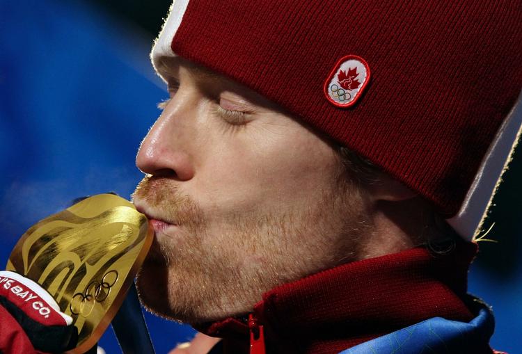 Haps. Jon Montgomery vandt guld  på den farlige  skeletonbane. 