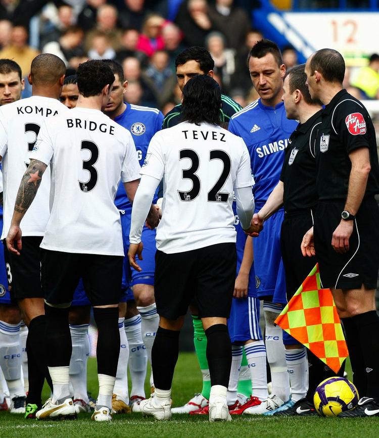 4-2. Manchester City scorede for første gang i otte kampe på Stamford Bridge, hvor Chelsea blev slået med 4-2. 