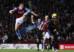 pokalfight. Aston Villa har tidligere i år slået Manchester United i Premier League. I dag klokken 16 står de to hold over for hinanden i årets første pokalfinale. Arkivfoto. 