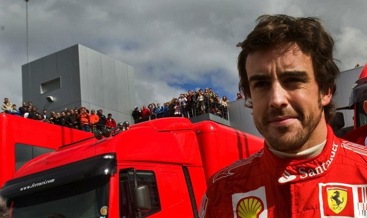 Racer. Fernando Alonso har planer om at skifte karrieren på fire hjul ud med en stilling som sportsdirektør  på et cykelhold. Arkivfoto. 