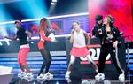 8210 er ude af X Factor. 