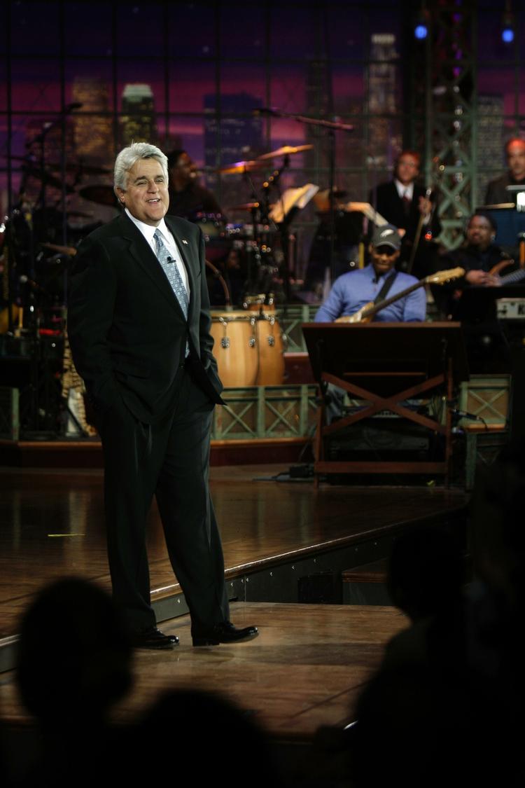 Farvel. Og goddag. I maj stoppede Leno på The Tonight Show. Nu er han tilbage igen. 