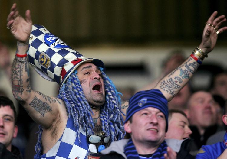 superfan. John Anthony Westwood er kendt som en af Portsmouths mest engagerede fans. Klubben og de loyale tilhængere kan nu risikere at miste ejerskabet til det 112 år gamle stadion Fratton Park. Arkivfoto. 