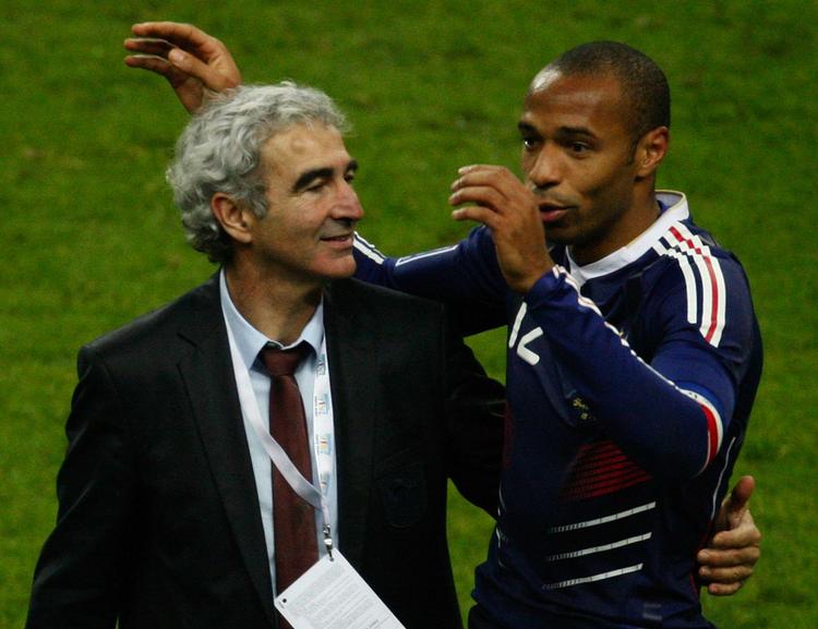 MAKKERPAR. Efter VM stopper Raymond Domenech som landstræner for Frankrig, hvis topscorer er Thierry Henry med 51 scoringer. 