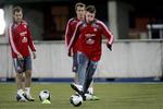 Sikker. Bendtner er Danmarks bedste angriber og et VM uden Arsenal-spilleren forringer mulighederne for Olsens udvalgte i Sydafrika. 