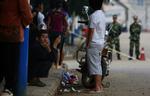 Diktatur. Vestens hårde sanktionspolitik mod rædselsregimet i Myanmar forbedrer ikke befolkningens levevilkår. Vi bør gå i dialog med generalerne, skriver Herbert Pundik. 