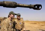 forbillede. Chuck Norris har i Irak besøgt de amerikanske soldater, og kunne se, at hans film og tv-serier ikke er gået upåagtede hen. Arkivfoto: Mike Theiler/AP