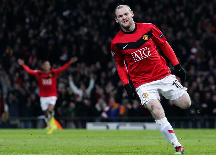 rovdyr. Wayne Rooney jagter flere mål for at komme op på siden af Ronaldos 42 mål for sidste sæson. 