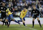 SKADET. Fredagens træning sluttede før tid for Brøndbyangriberen Martin Bernburg, der spillede hele kampen mod Sønderjyske i søndags. 