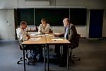 Eksamen.  Vi bør revidere eller måske endda helt bortskaffe mundtlige årskarakterer. I enden bliver man jo bedømt ved det grønne bord, på ens viden og færdigheder, frem for ens evne til at åbne munden i tide og utide, skriver gymnasieelev. Arkivfoto: Thomas Borberg. 