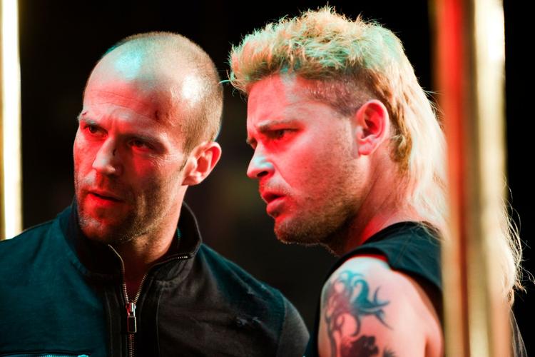 Comeback? Ifølge Corey Haims manager var skuespilleren på vej tilbage. Her ses Haim (t.h.) og Jason Statham i en scene fra 'Crank: High Voltage' fra 2009. Pr-foto. 