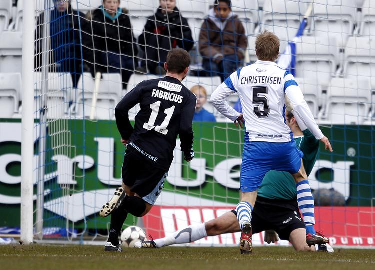 udligning. Kenneth Fabricius sikrer for anden uge i træk Sønderjyske 1-1. 