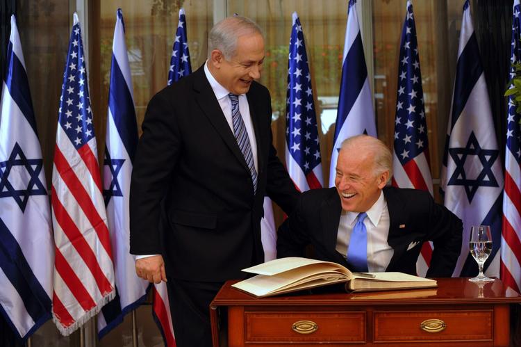 Lydig. Israel's Statsminister Benjamin Netanyahu (tv) og USA's Vicepræsident Joe Biden under et besøg i Israel. 
