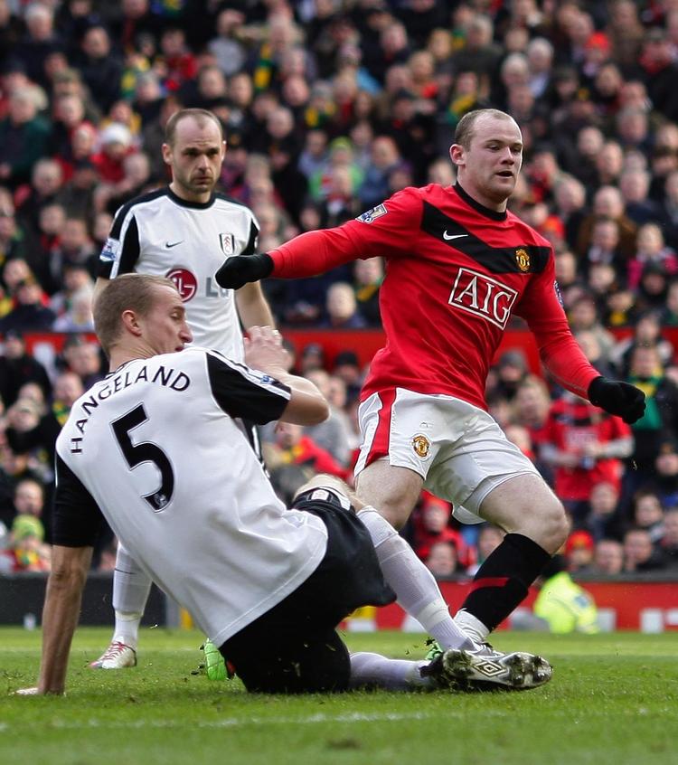 32. Wayne Rooney har scoret 32 gange i denne sæson allerede og er nu kun ti mål fra Cristiano Ronaldos 42 kasser fra forrige sæson. 