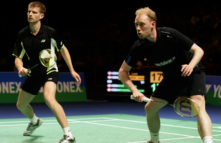 vinderne. Efter at have overlevet fire matchbolde vandt de tidligere verdensmestre Lars Paaske (tv.) og Jonas Rasmussen finalen i herredouble. 