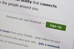INTERNET. Mange unge mener, det er dårligt for arbejdsmiljøet, når chefen udstikker regler for deres færden på bl.a. Facebook i arbejdstiden. 