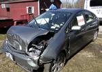 Fartulykke. Der er indløbet flere rapporter om uheld med Prius-biler. Denne forulykkede 9. marts i Harrison i staten New York i USA, efter at den pludselig havde accellereret af sig selv. 