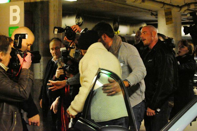 David Beckham har gennemgået en vellykket operation i sin akillessene. Her ankommer han til klinikken i Åbo, Finland. 