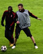 Veteraner. Seedorf og Beckham på træningsbanen for en uge siden. Arkivfoto. 
