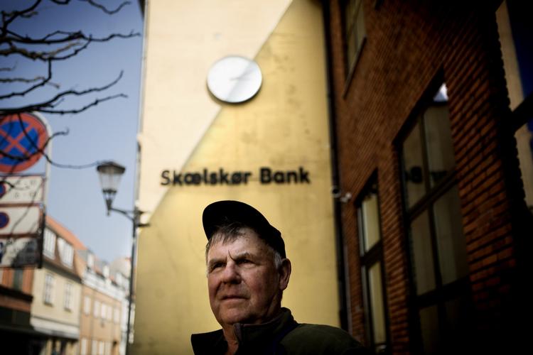Marinus Møller haar været kunde i Skælskør Bank i over 50 år. Nu bliver banken statsejet. Arkiv 