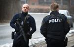 Sikkerhedsopbuddet er stort i forbindelse med retssagen mod 14 tiltalte i røverisagen mod Dansk Værdihåndtering. Billedet er fra retssagens første dag. 