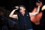 Gave. AC/DC-koncerten i Parken blev lovprist af rock-anmelderne. Til gengæld skal kommunale topfolk holde sig væk, hvis de ikke har betalt billetten selv. 