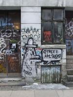 street-art-sucks