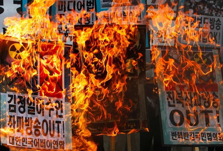 Protest. I Sydkorea er der regelmæssigt vrede demonstrationer mod det kommunistiske dynasti i Nordkorea. 