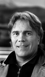 optik. Einar Kárason eksperimenterer med sagaerne. 