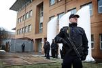 RØVERISAG. Retssagen i Glostrup gennemføres under et massivt sikkerhedsopbud. 