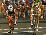 spurtsejr. Sidste år var Mark Cavendish først over stregen efter en tæt duel med Heinrich Häussler. Arkivfoto. 