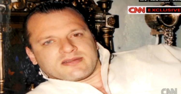 Dobbeltfarvet. Han ligner en almindelig amerikaner, David Headley. Det mest karakteristiske ved ham er, at han har et brunt og et blåt øje. Foto: CNN 